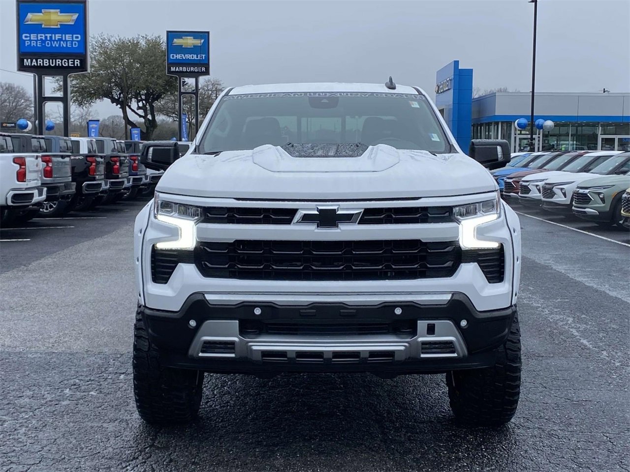 2025 Chevrolet Silverado 1500 RST photo 2