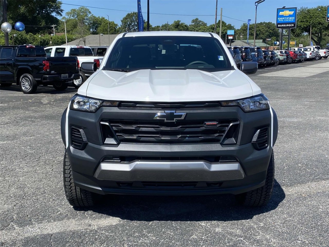 2025 Chevrolet Colorado Trail Boss photo 2