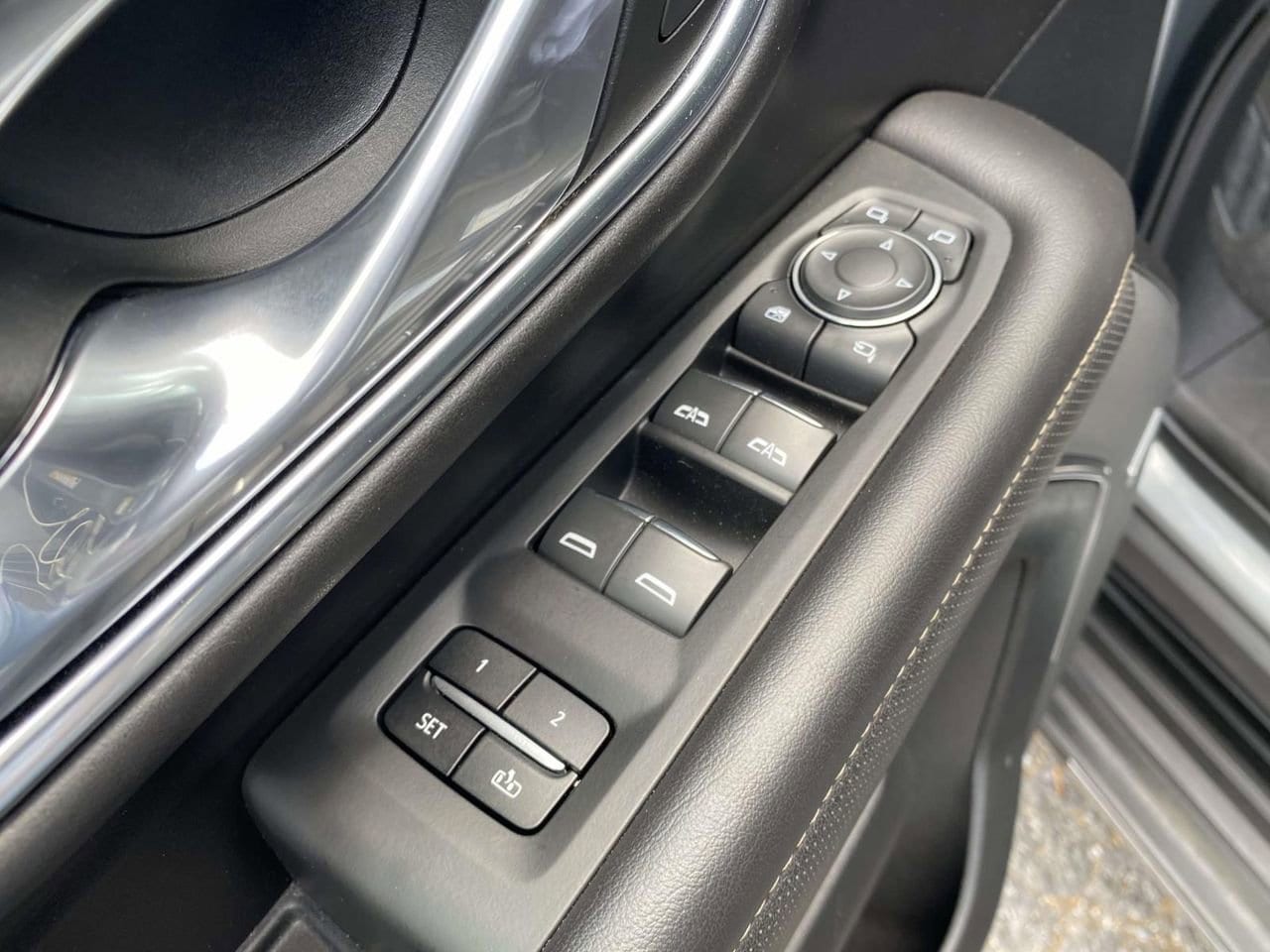 2024 Chevrolet Suburban Premier - Photo 19