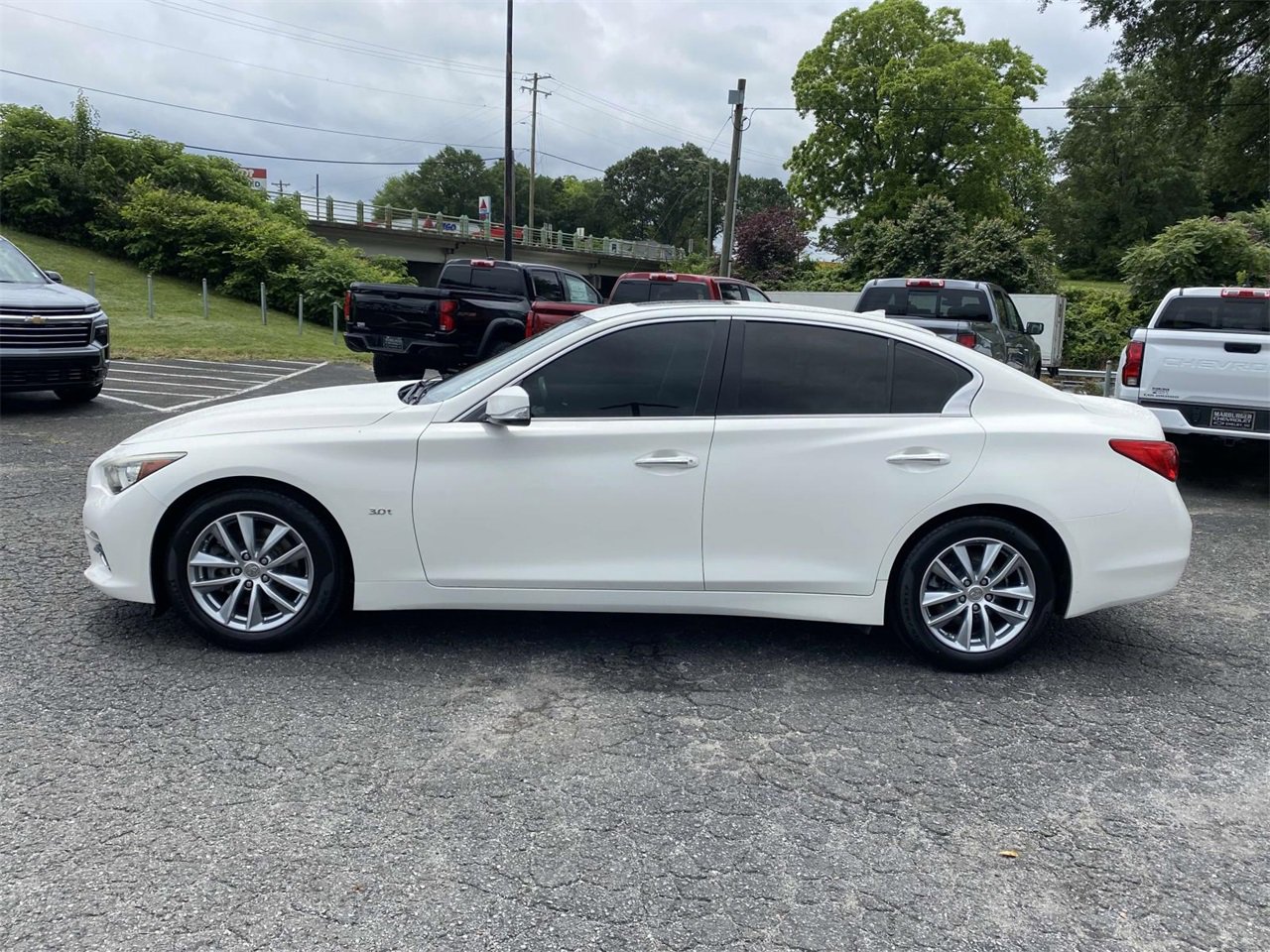 2017 Infiniti Q50 3.0t Premium photo 4