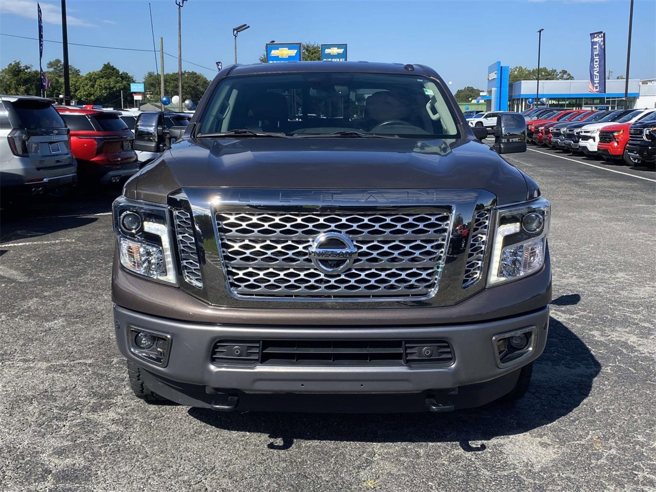 2019 Nissan Titan Platinum Reserve photo 2
