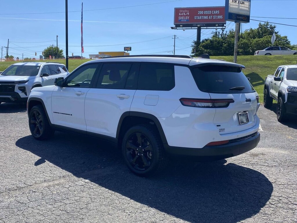Used 2023 Jeep Grand Cherokee L Altitude