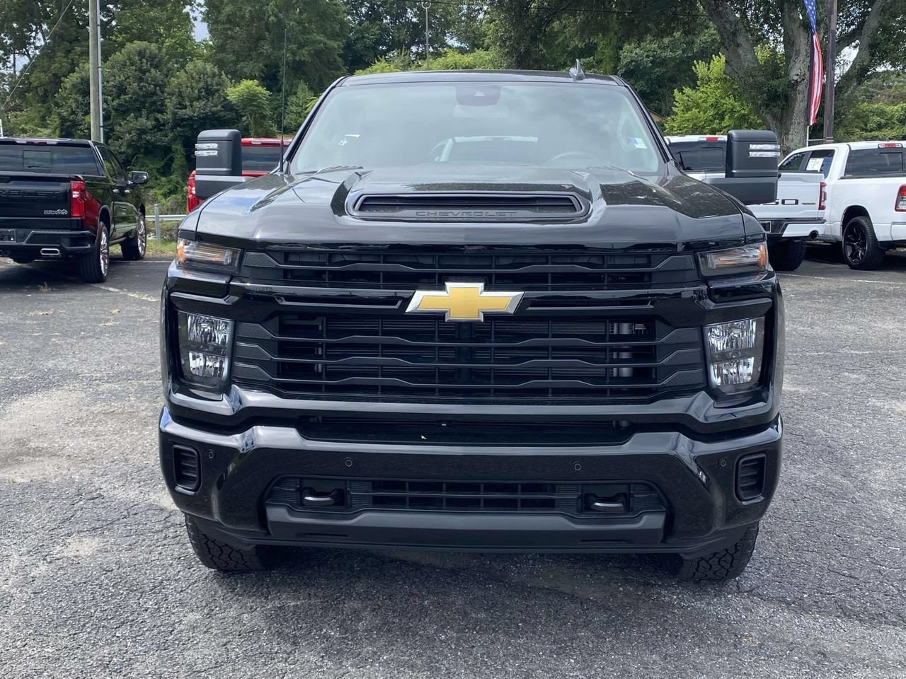 2026 Chevrolet Silverado 2500 HD Custom - Photo 2