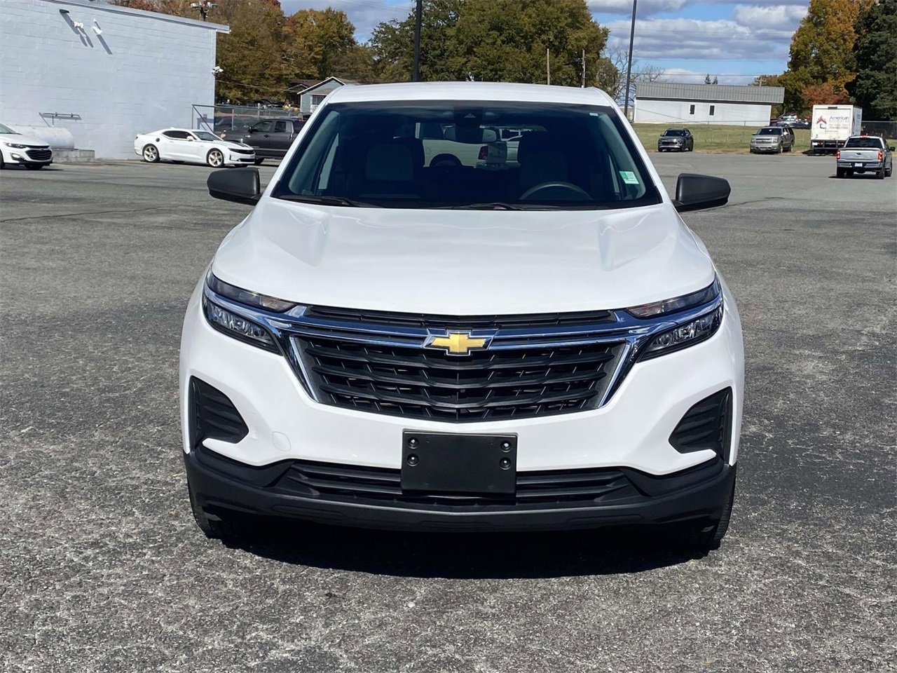 2022 Chevrolet Equinox LS photo 2