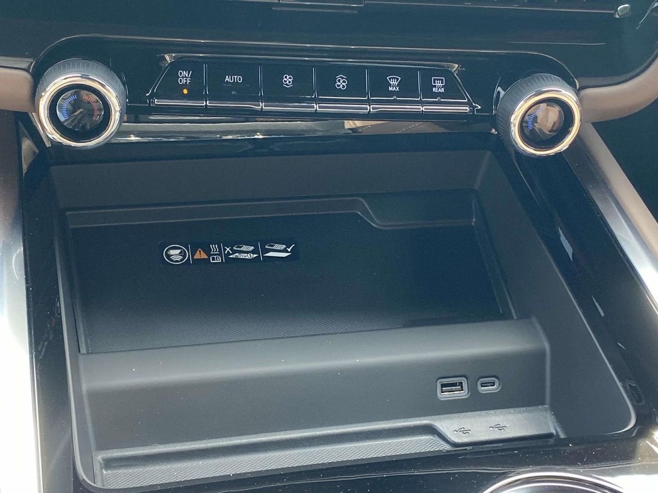 2025 Chevrolet Suburban High Country - Photo 28