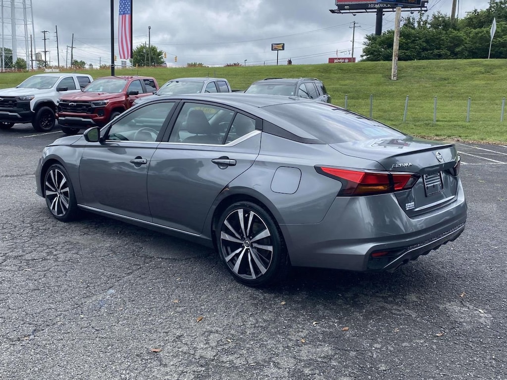 Used 2022 Nissan Altima 2.5 SR