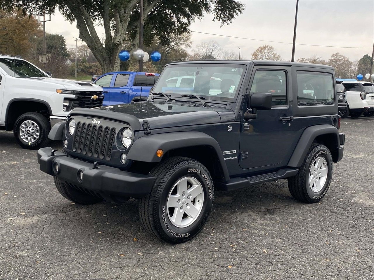 2017 Jeep Wrangler Sport photo 3