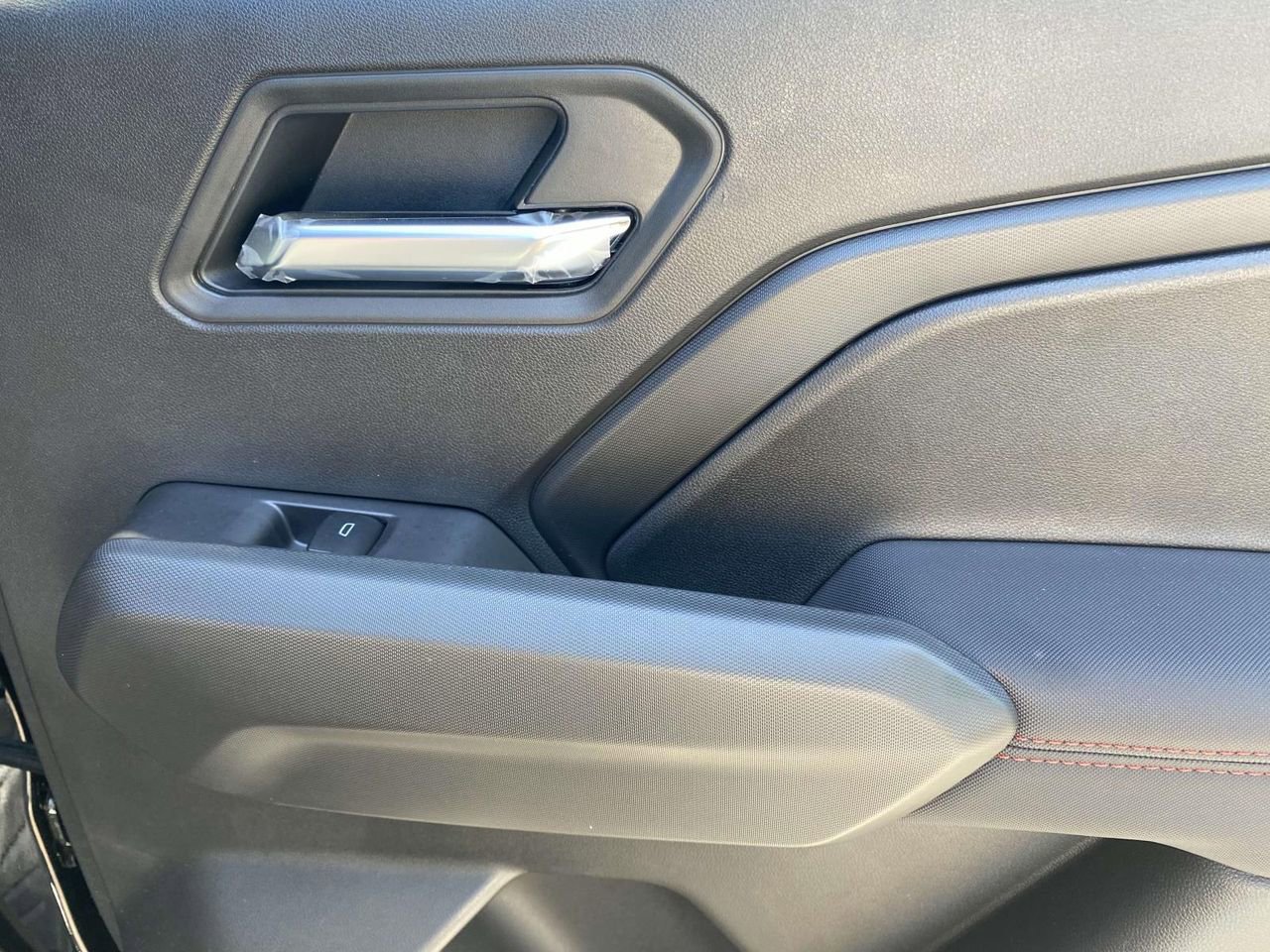 2025 Chevrolet Colorado Z71 - Photo 11
