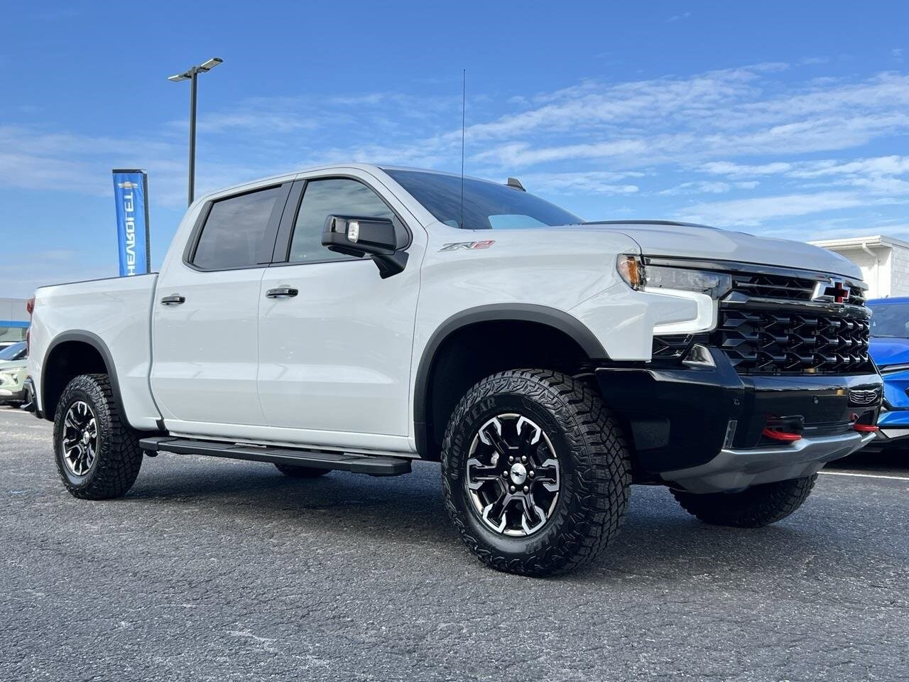 2025 Chevrolet Silverado 1500 ZR2 photo 2