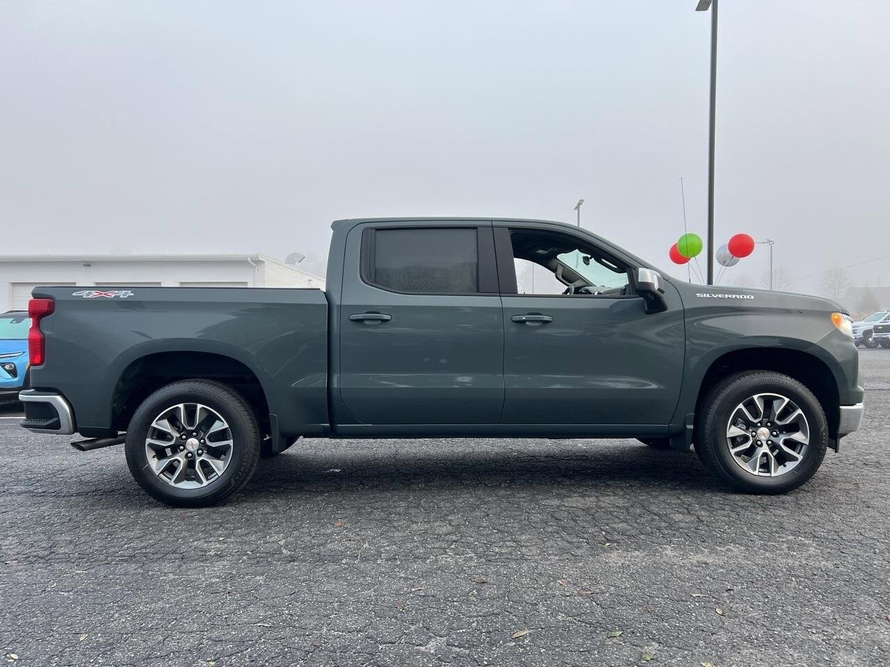 2025 Chevrolet Silverado 1500 LT photo 3
