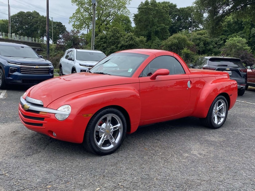 Used 2004 Chevrolet SSR LS Car
