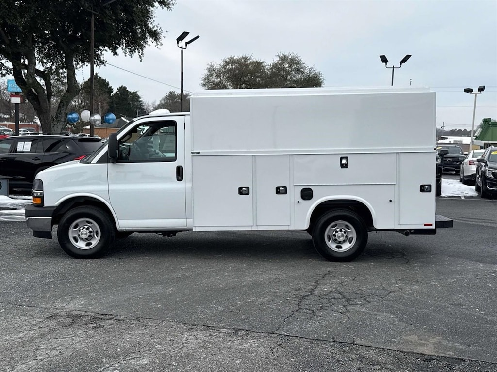 New 2025 Chevrolet Express Cutaway 3500 1WT Cutaway Van