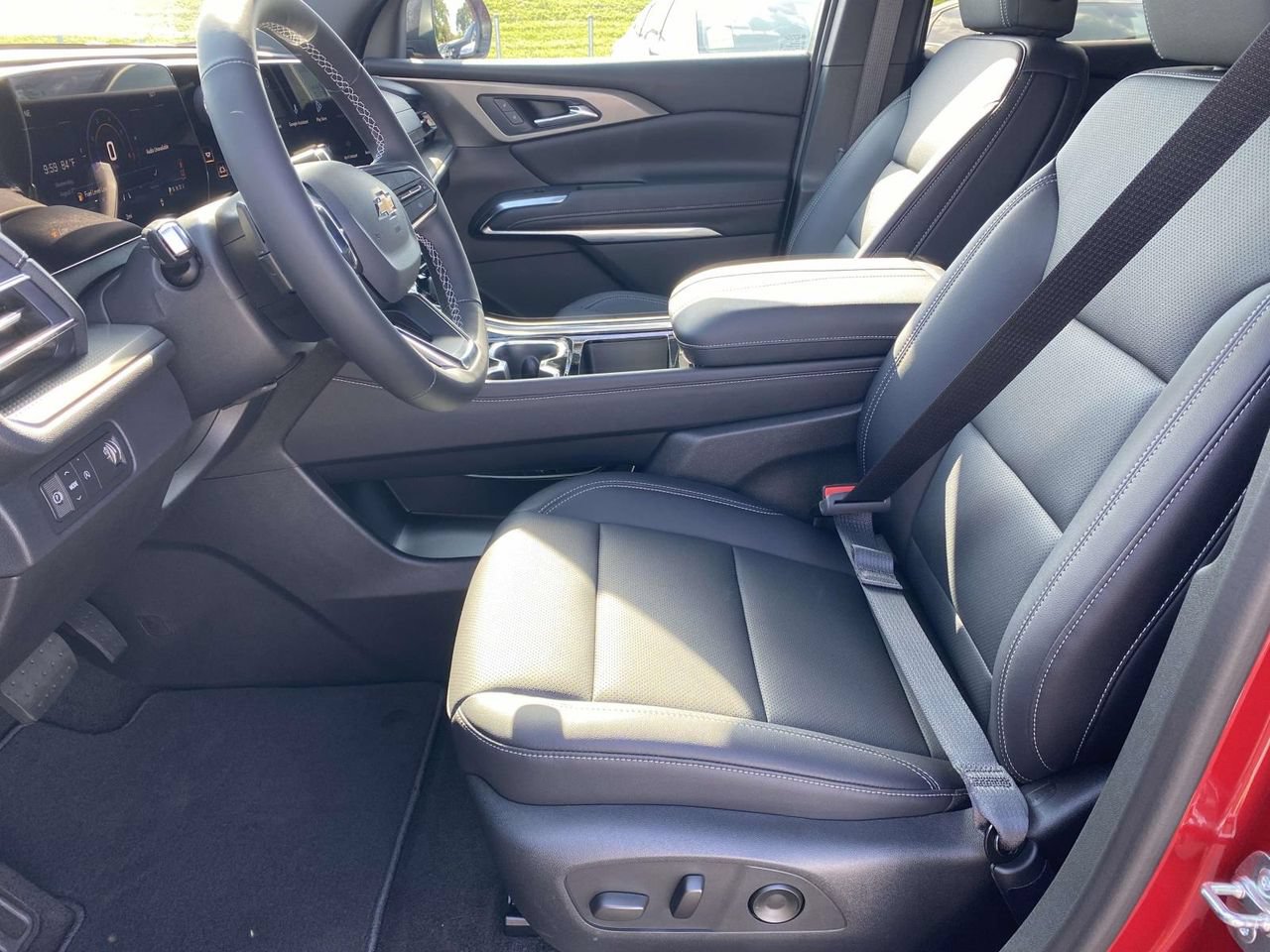 2027 Chevrolet Traverse LT - Photo 14
