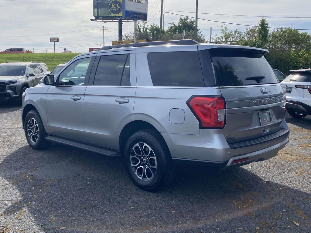 Used 2024 Ford Expedition XLT