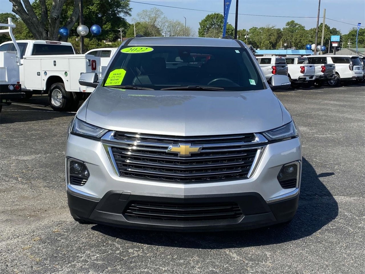 Used 2022 Chevrolet Traverse 3LT with VIN 1GNEVHKW1NJ157536 for sale in Shelby, NC