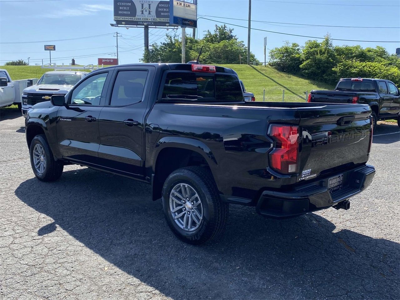 2025 Chevrolet Colorado Work Truck LT photo 4