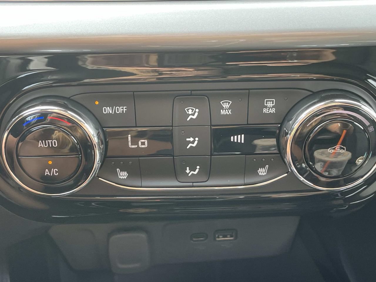 2026 Chevrolet Trax LT - Photo 28