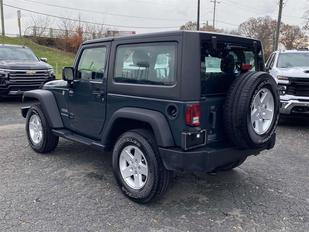 2017 Jeep Wrangler Sport photo 4