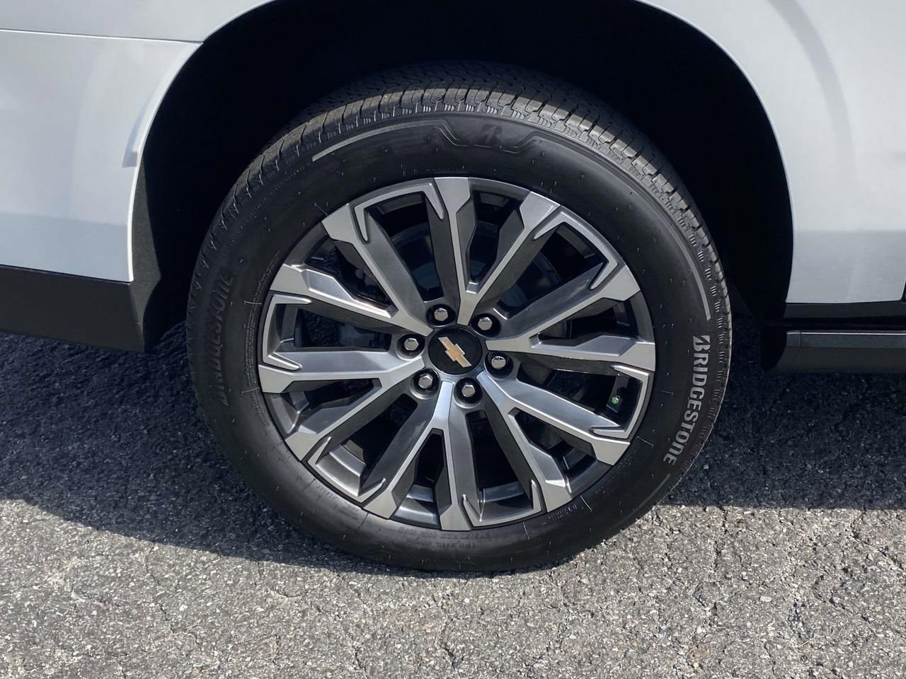 2025 Chevrolet Suburban High Country - Photo 8