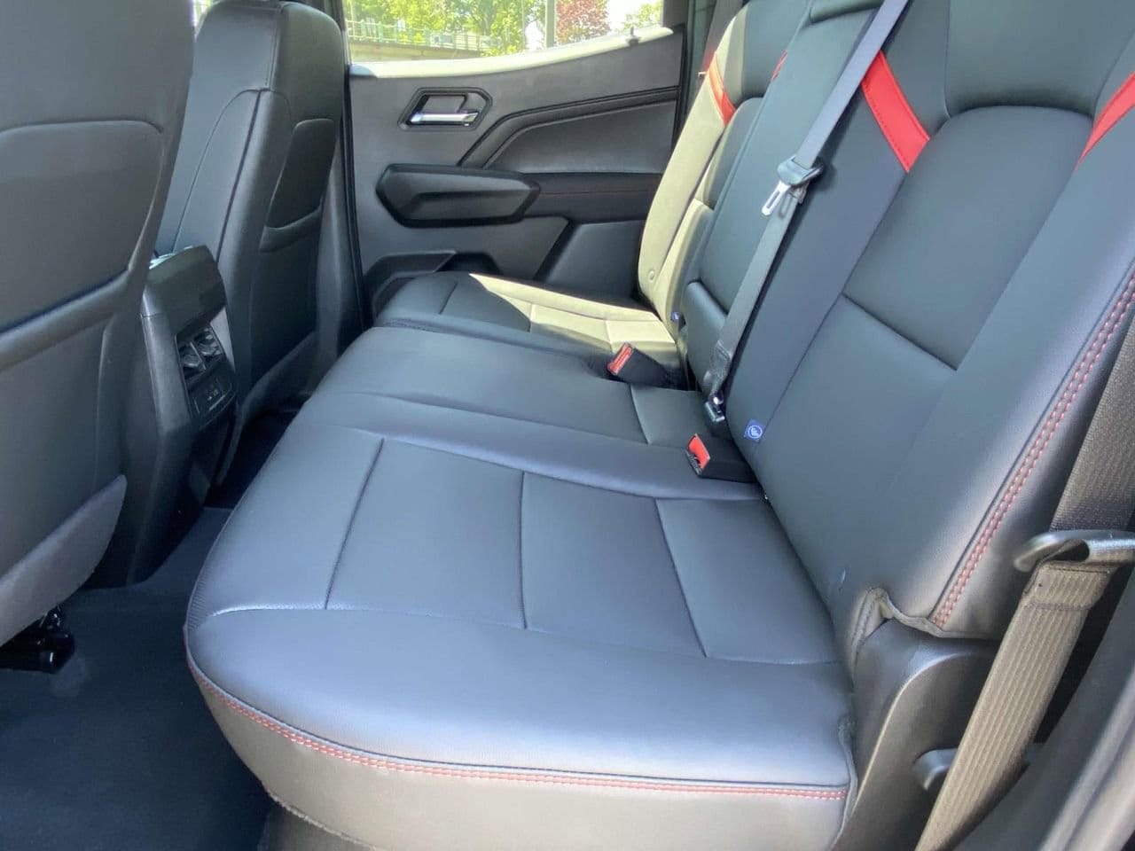 2025 Chevrolet Colorado Z71 - Photo 15