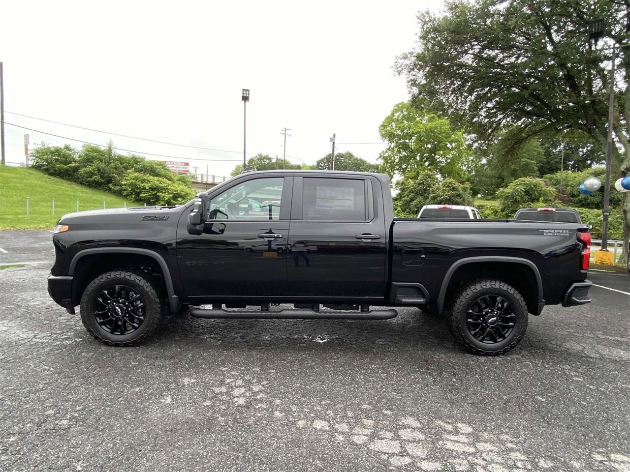 2025 Chevrolet Silverado 2500HD LT photo 4