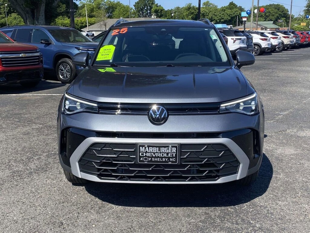 Used 2025 Volkswagen Taos SE