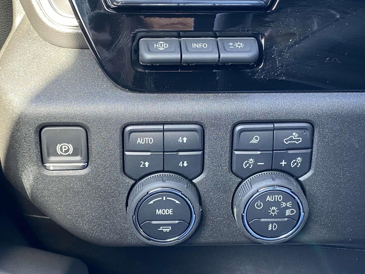 2025 Chevrolet Silverado 2500 HD LTZ - Photo 28