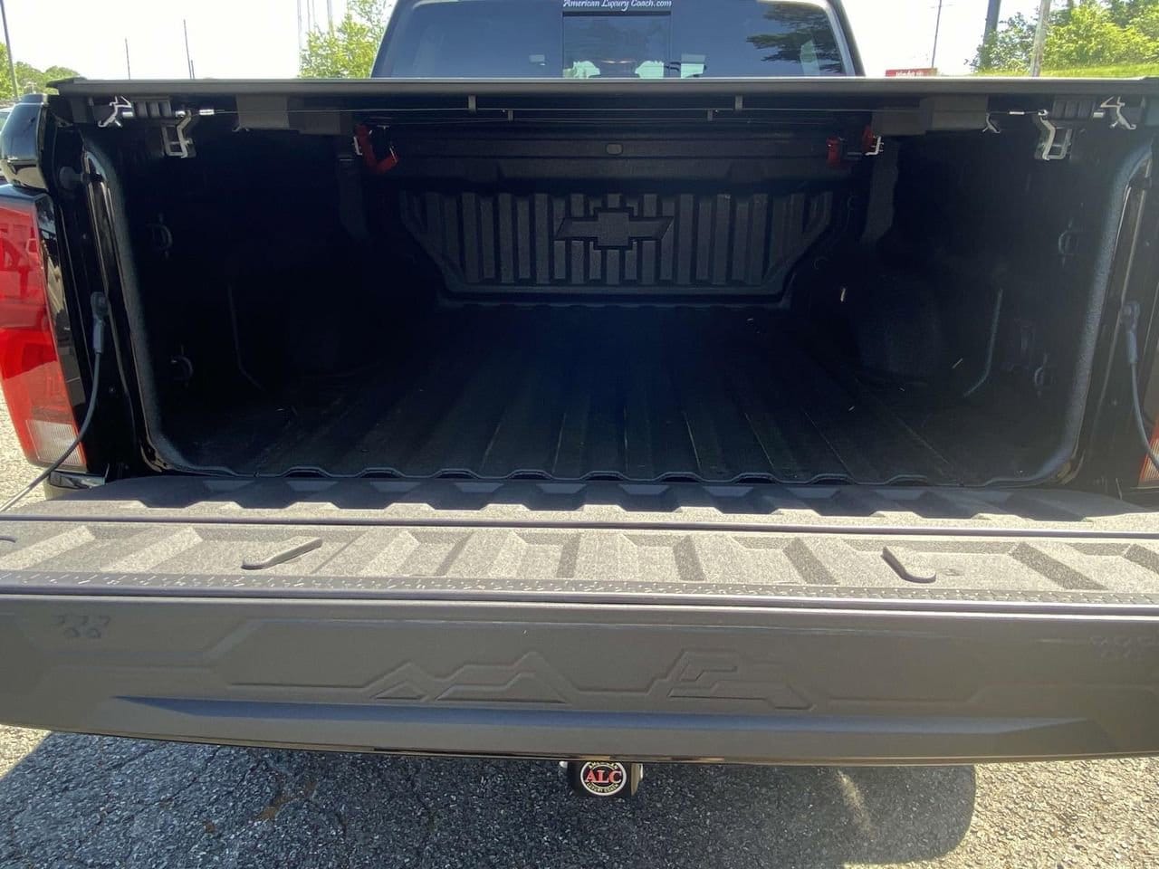 2025 Chevrolet Colorado Z71 - Photo 12