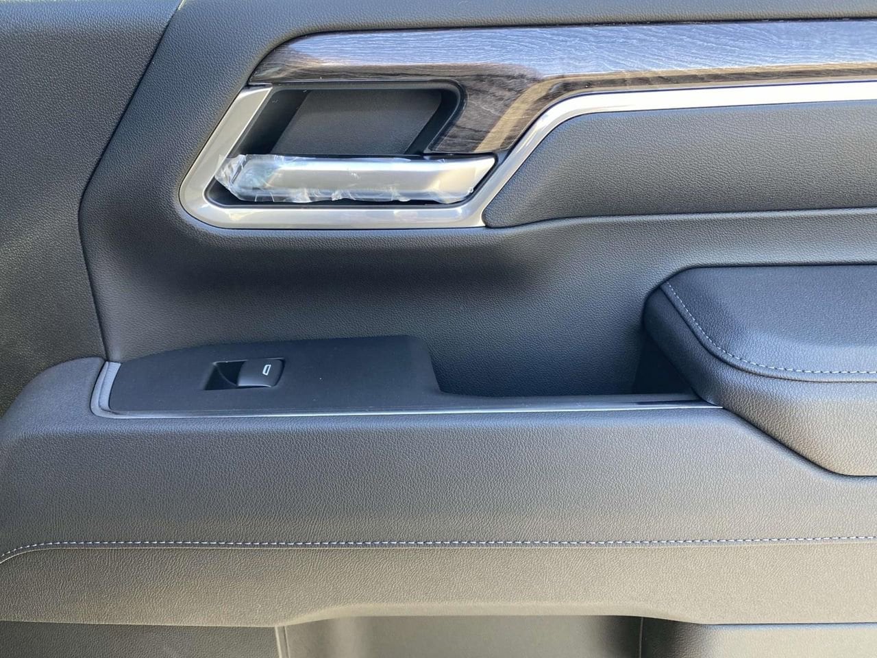 2025 Chevrolet Silverado 2500 HD LTZ - Photo 12