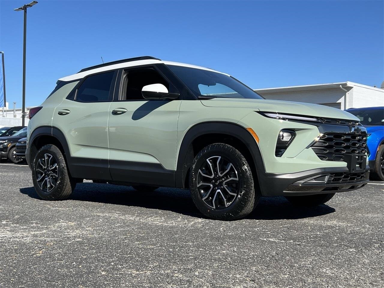 2025 Chevrolet Trailblazer ACTIV photo 2