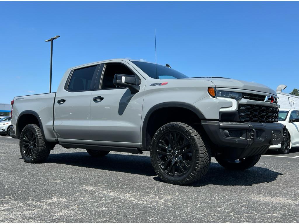 Used 2024 Chevrolet Silverado 1500 ZR2 with VIN 3GCUDHE82RG215133 for sale in Shelby, NC