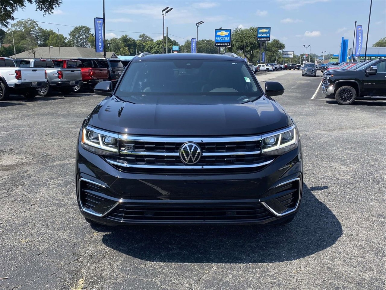 2022 Volkswagen Atlas Cross Sport V6 SEL R-Line photo 2