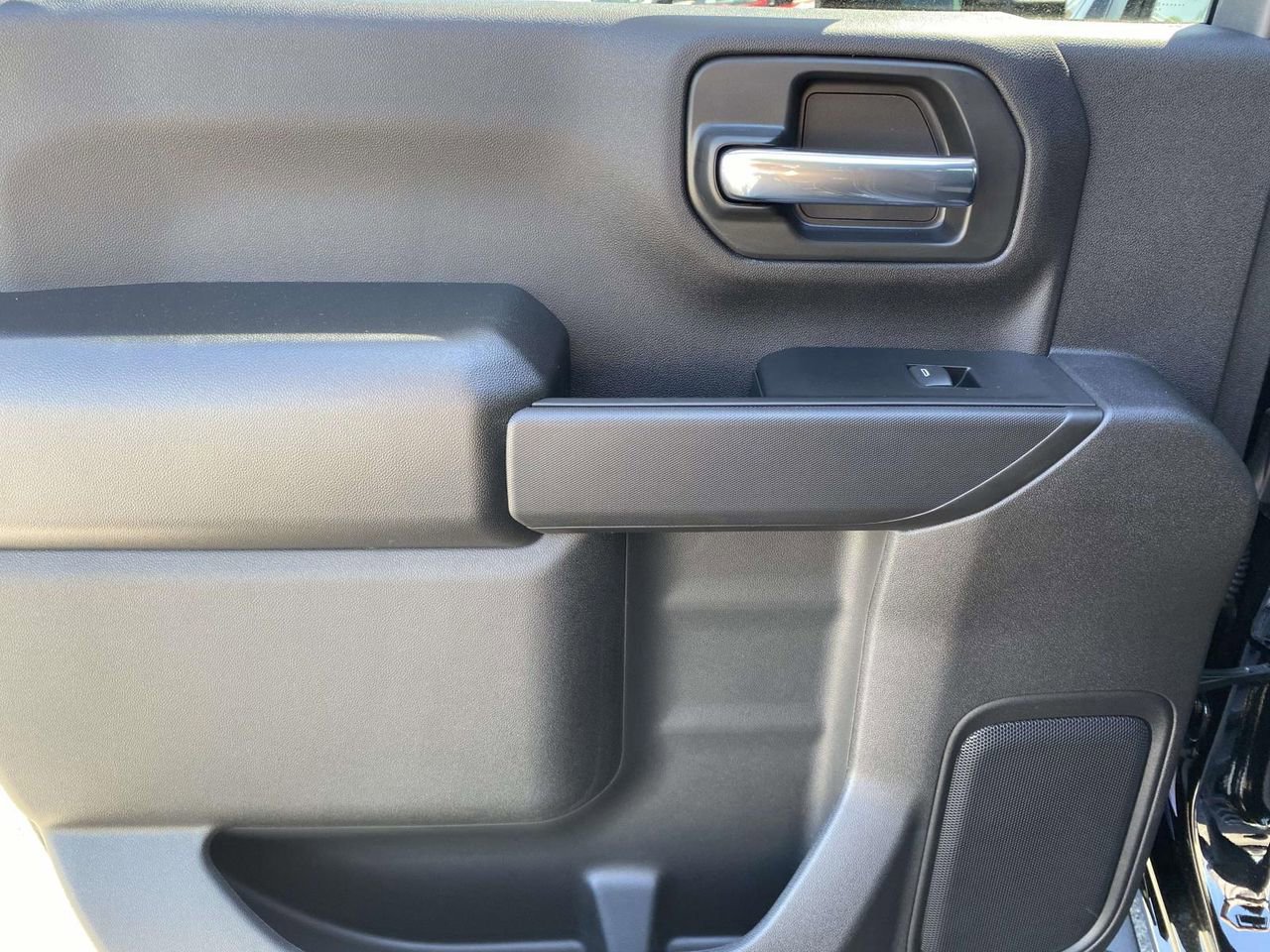 2026 Chevrolet Silverado 2500 HD Custom - Photo 13