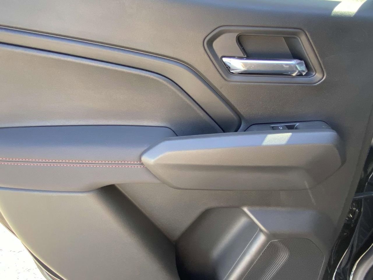2025 Chevrolet Colorado Z71 - Photo 16
