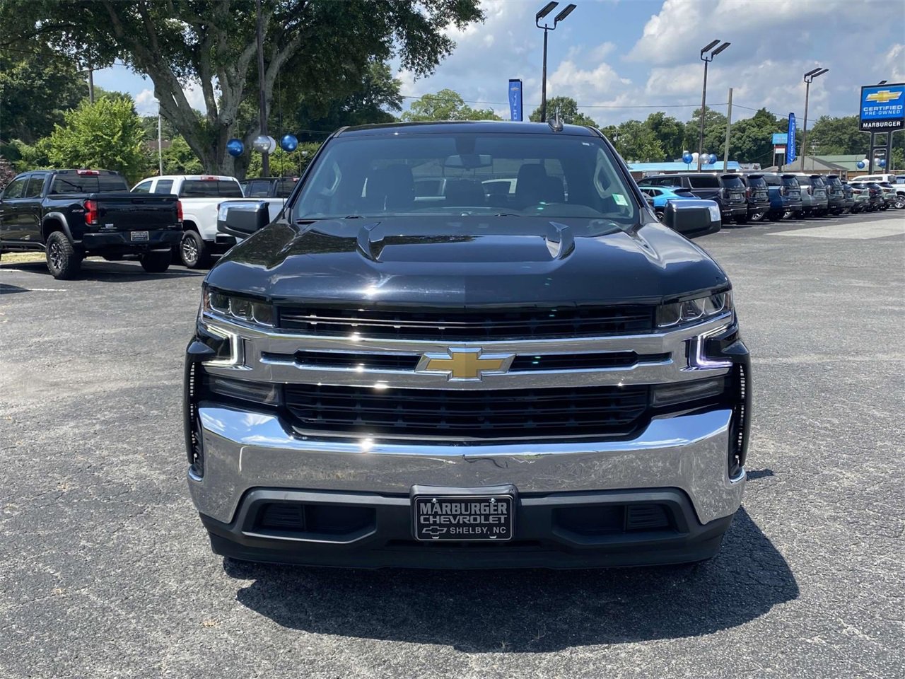 2021 Chevrolet Silverado 1500 LT photo 2