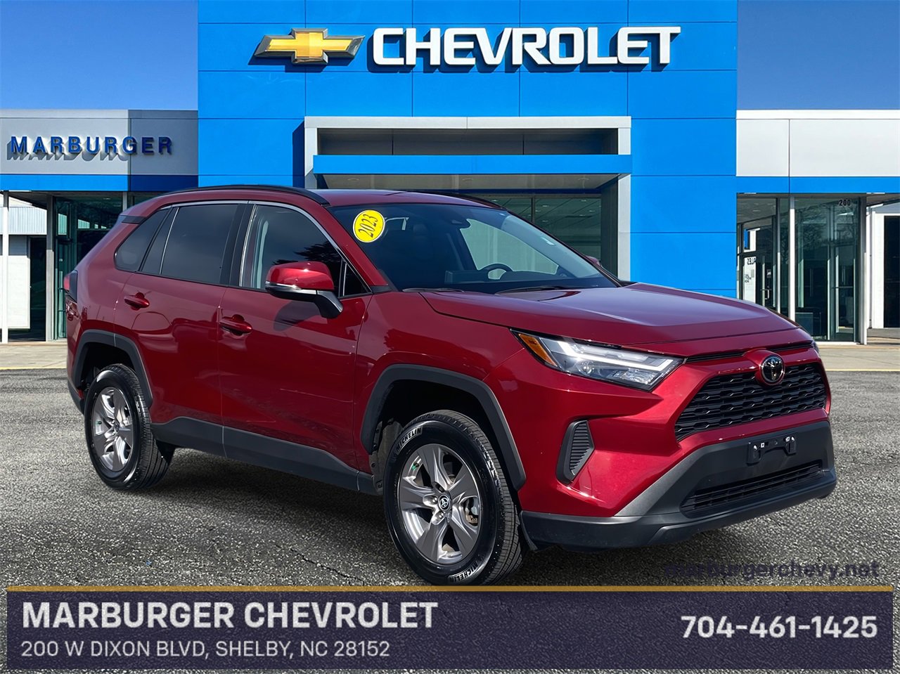 2023 Toyota RAV4 XLE's photo