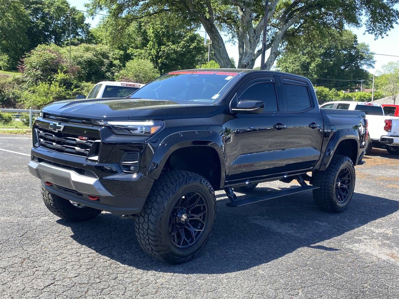 2025 Chevrolet Colorado Z71 photo 3