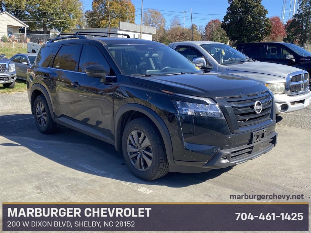 Used 2022 Nissan Pathfinder SV
