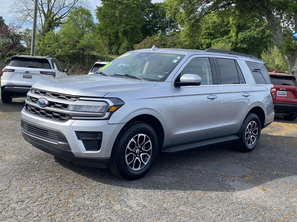 Used 2024 Ford Expedition XLT