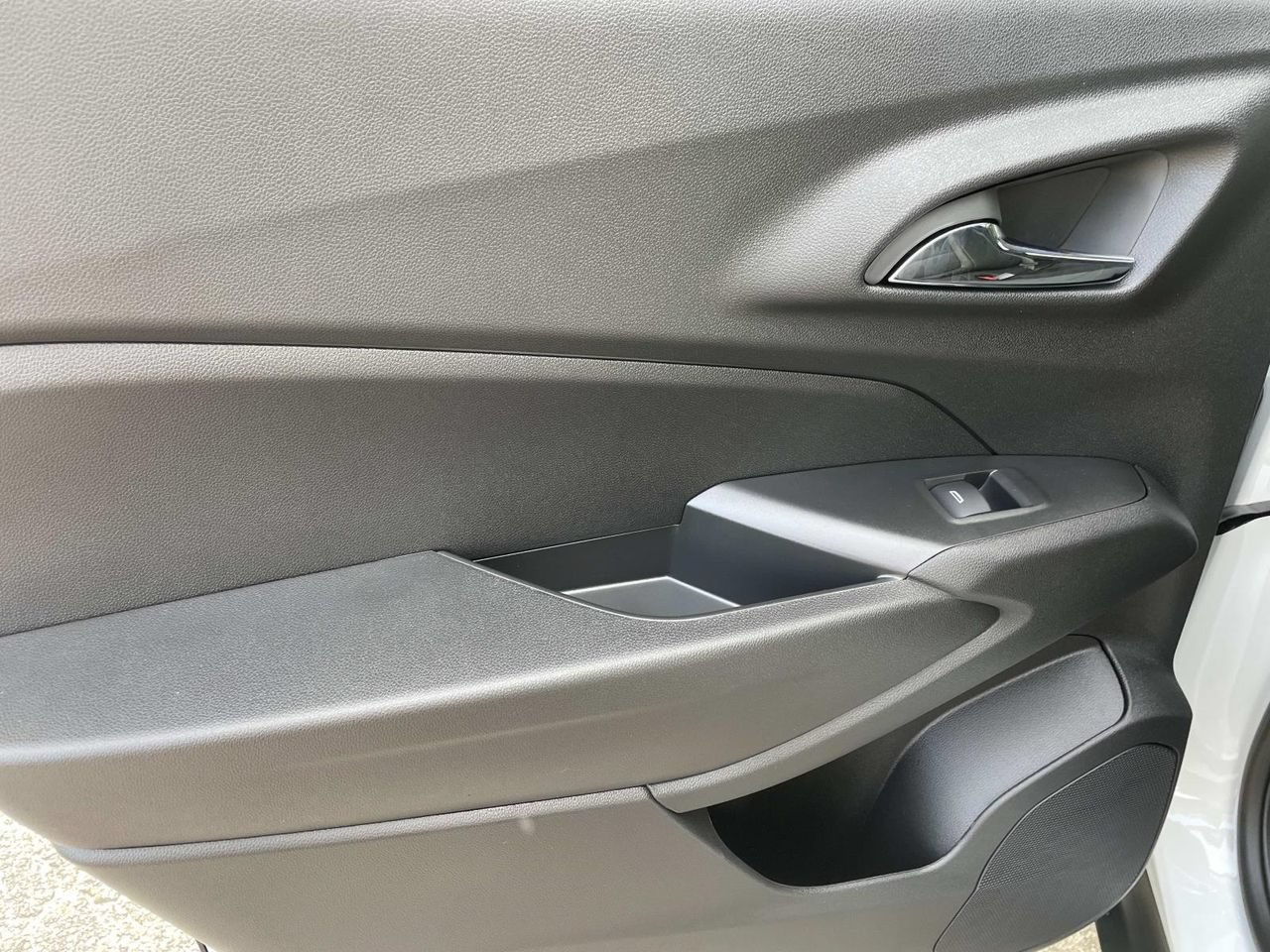 2026 Chevrolet Trax LT - Photo 10