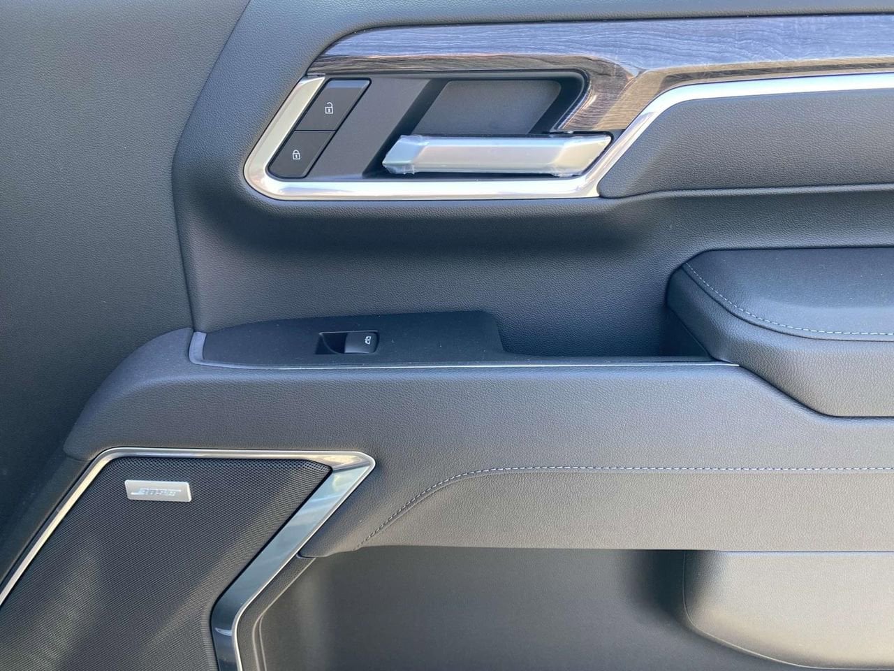 2025 Chevrolet Silverado 2500 HD LTZ - Photo 9