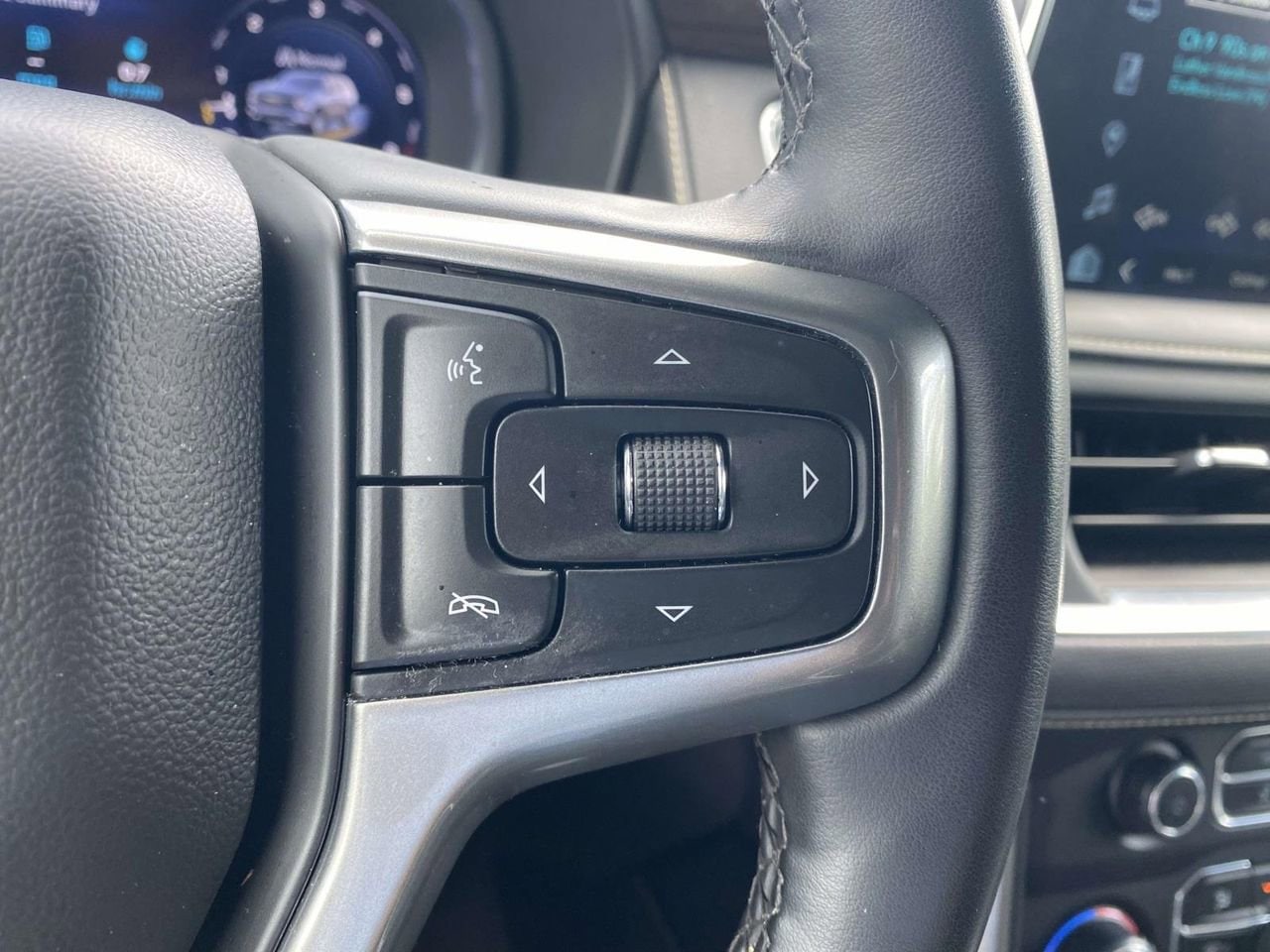 2024 Chevrolet Suburban Premier - Photo 24