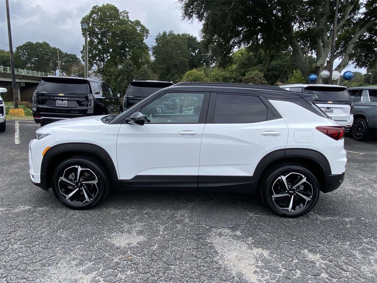 2023 Chevrolet Trailblazer RS photo 2