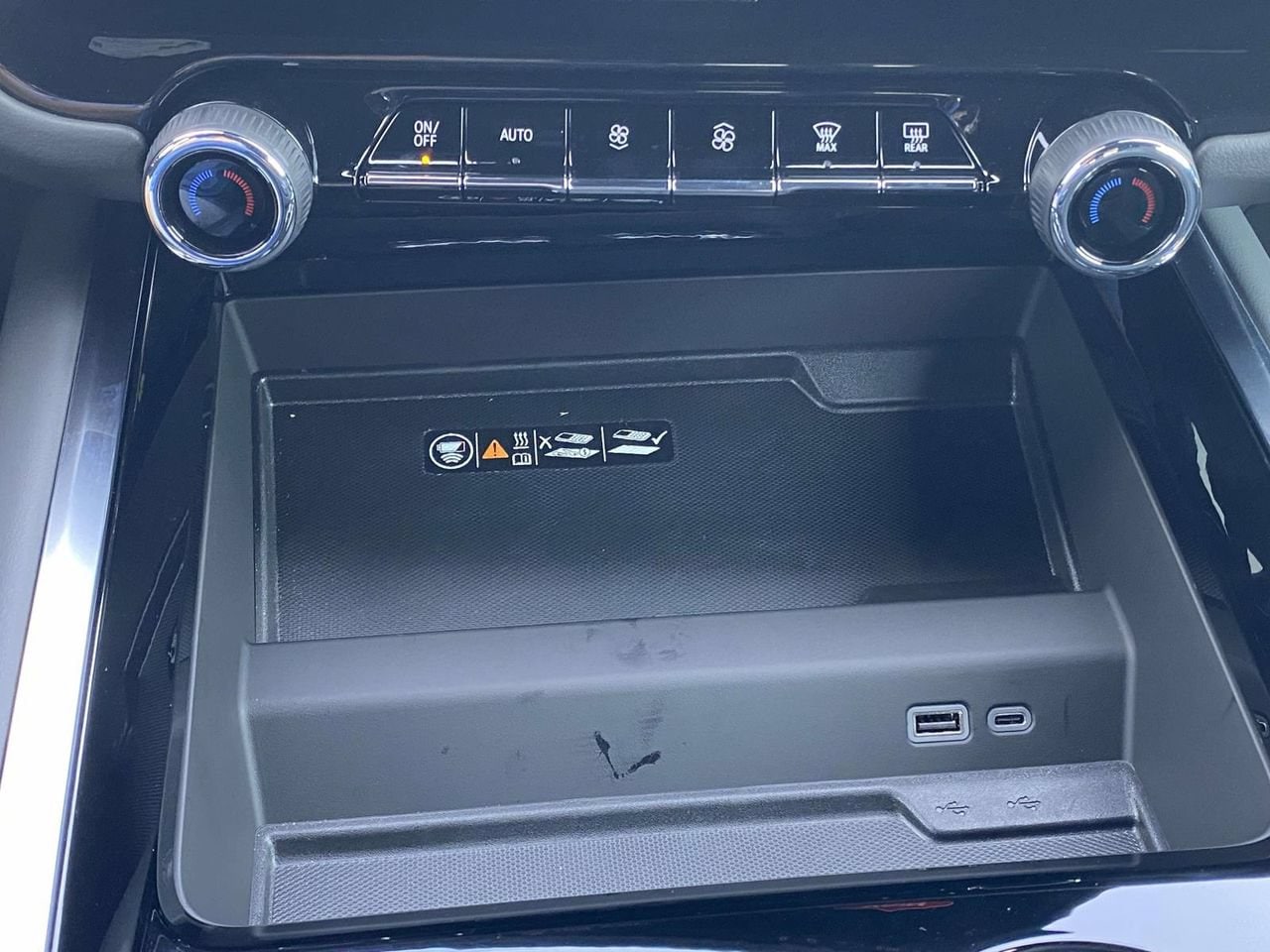 2026 Chevrolet Tahoe Premier - Photo 30