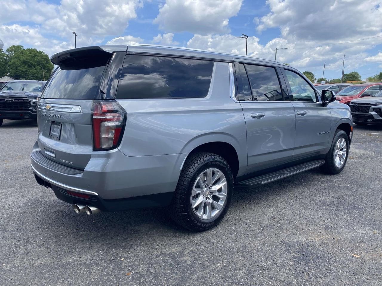 2024 Chevrolet Suburban Premier - Photo 6
