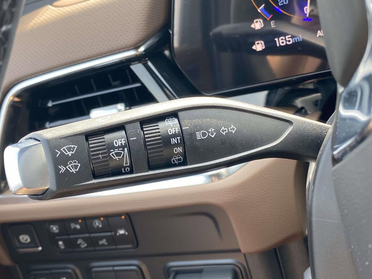 2025 Chevrolet Suburban High Country - Photo 23