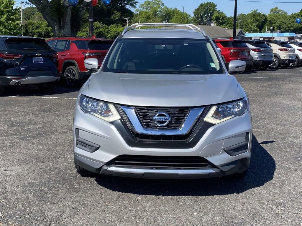Used 2017 Nissan Rogue SV