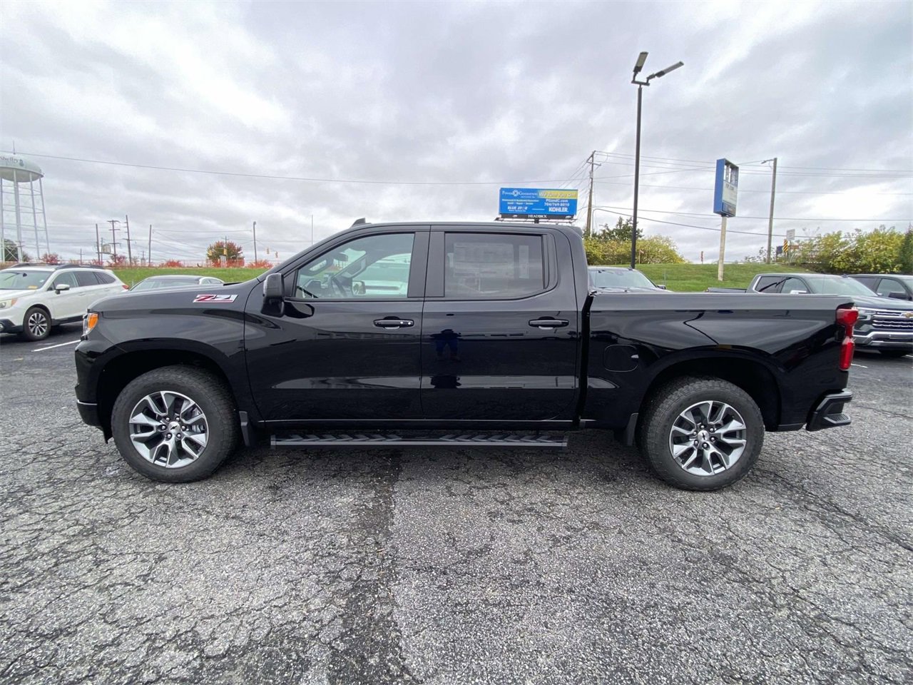 2025 Chevrolet Silverado 1500 RST photo 4