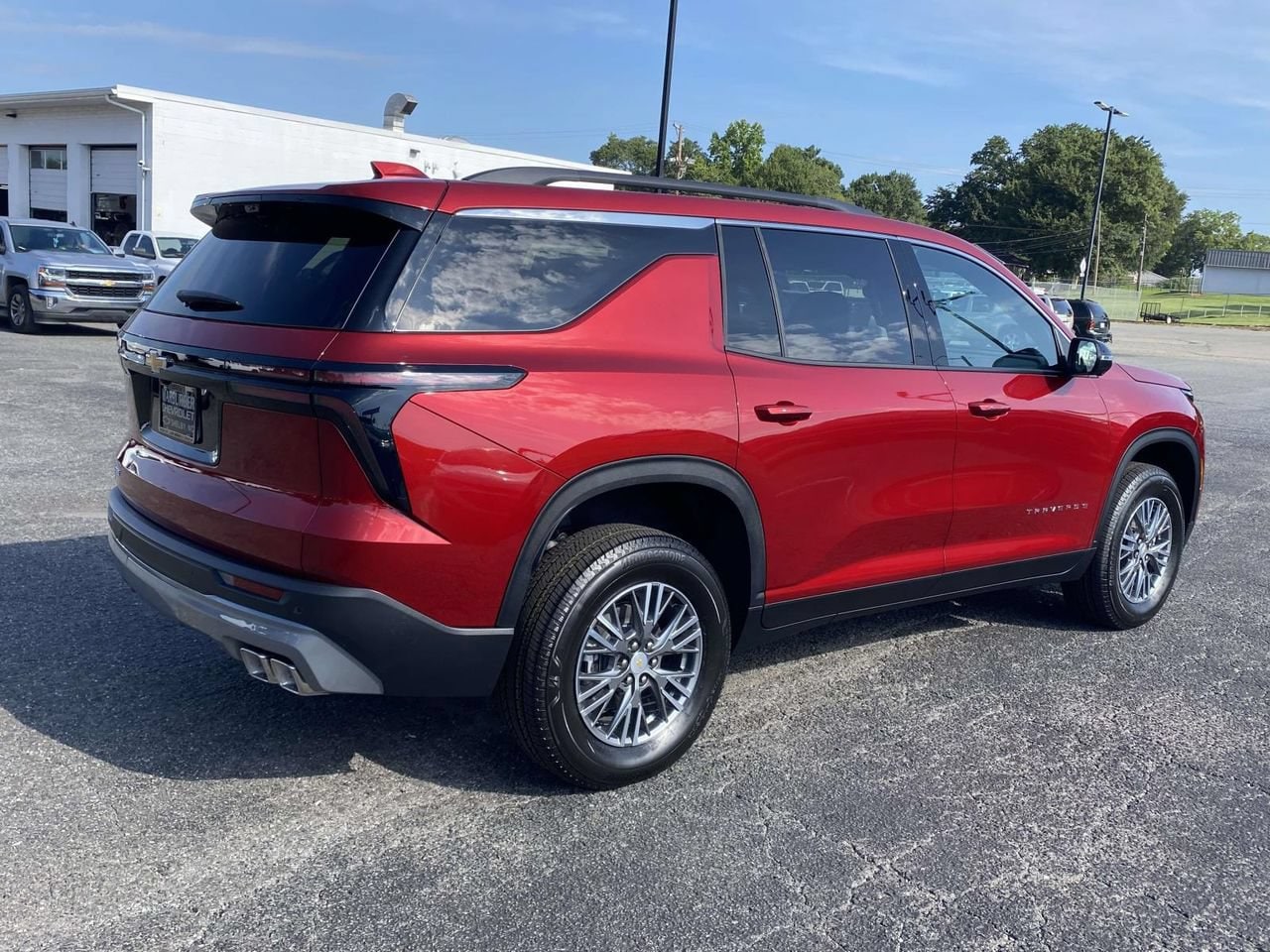 2027 Chevrolet Traverse LT - Photo 6