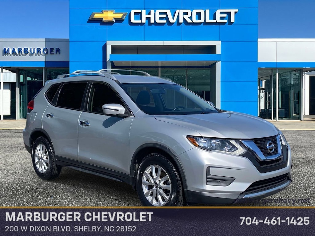 Used 2017 Nissan Rogue SV